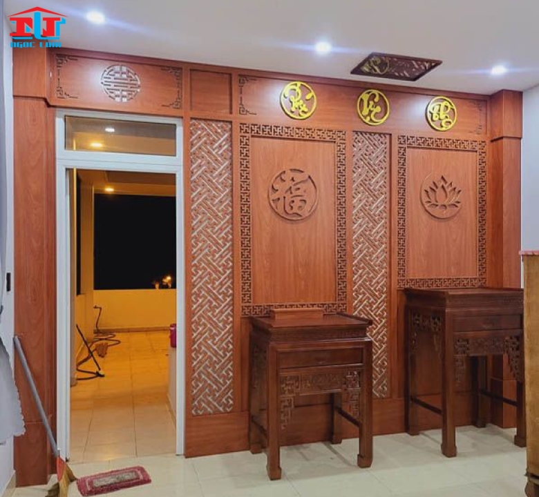 Thi công vách ốp tường phòng thờ