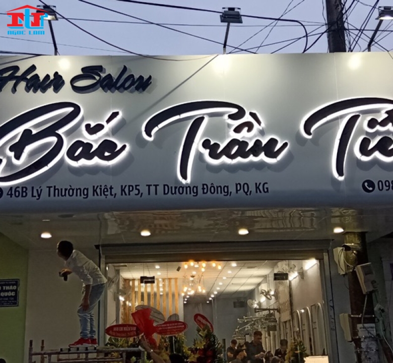 Bảng Hiệu quảng cáo đèn hắt chân