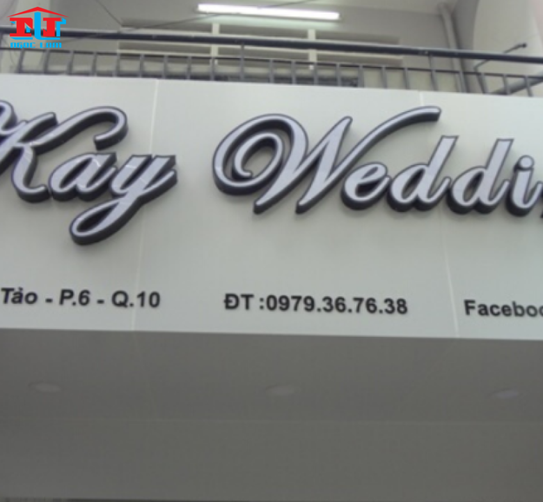 Bảng Hiệu quảng cáo đèn hắt chân