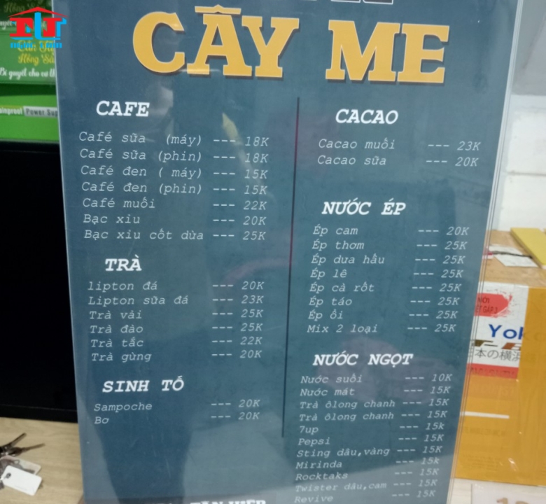 menu mica để bàn đế tam giác